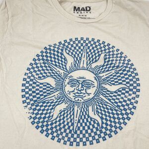 Sun Face Graphic MEDIUM Blue on Beige MAD ENGINE Brand T-Shirt EX Cond.